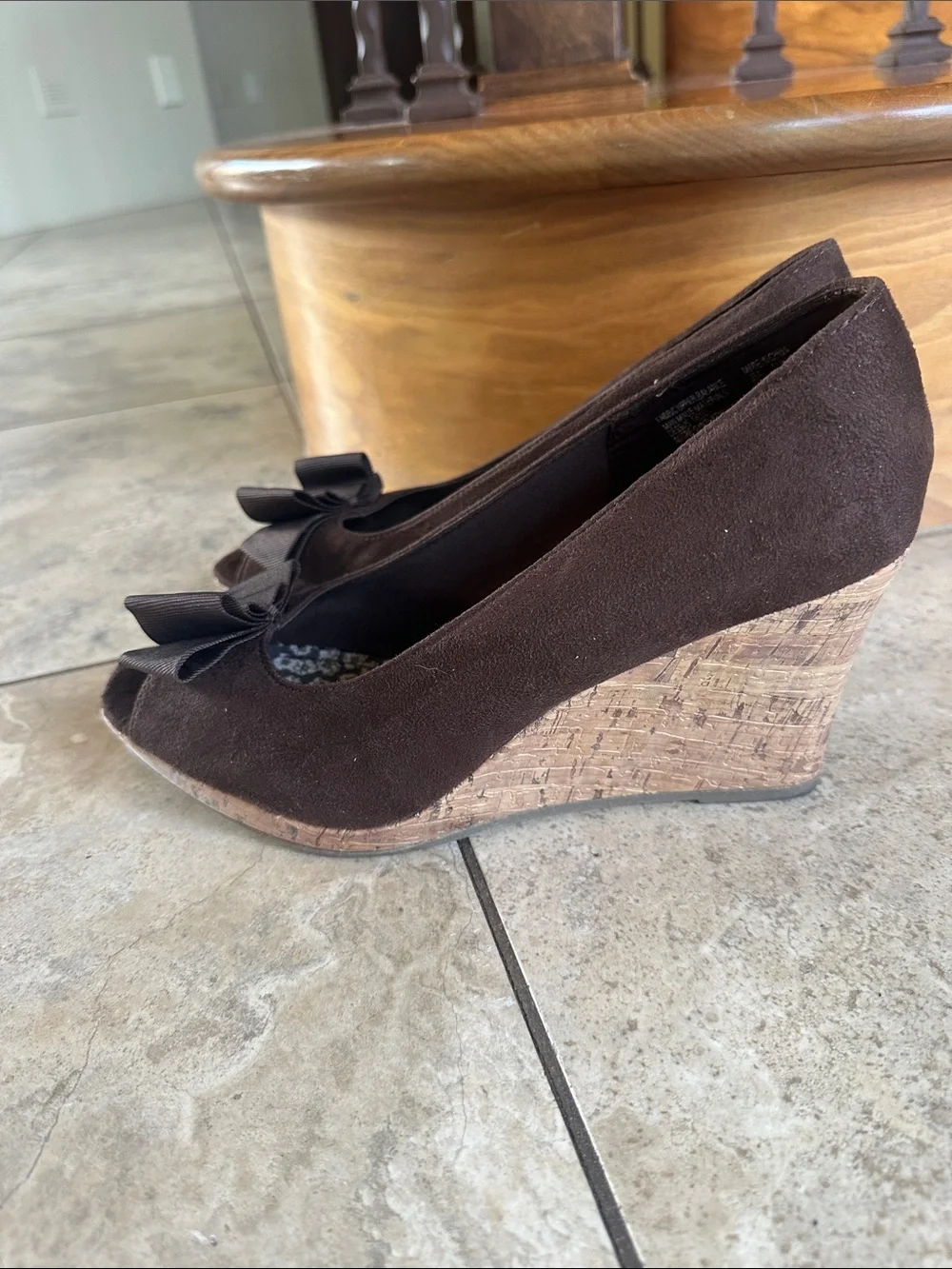 American Eagle Outfitters Brown Peep-Toe Bow wedge sandals